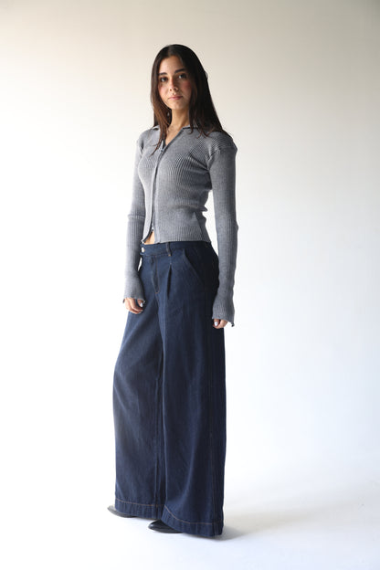 Grey knit pullover with zippers