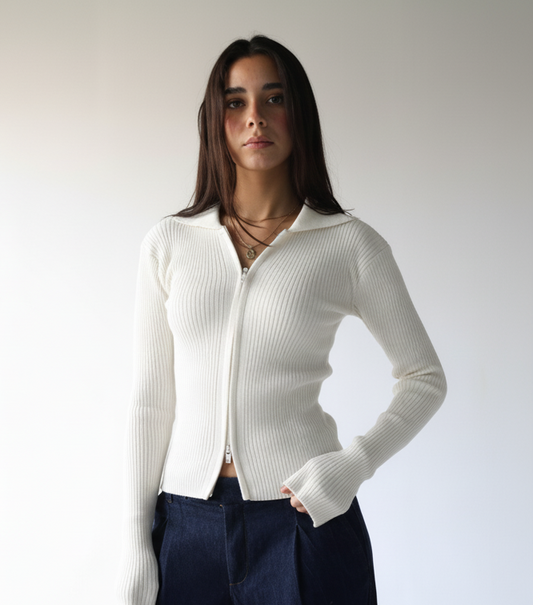 White knit pullover with zippers